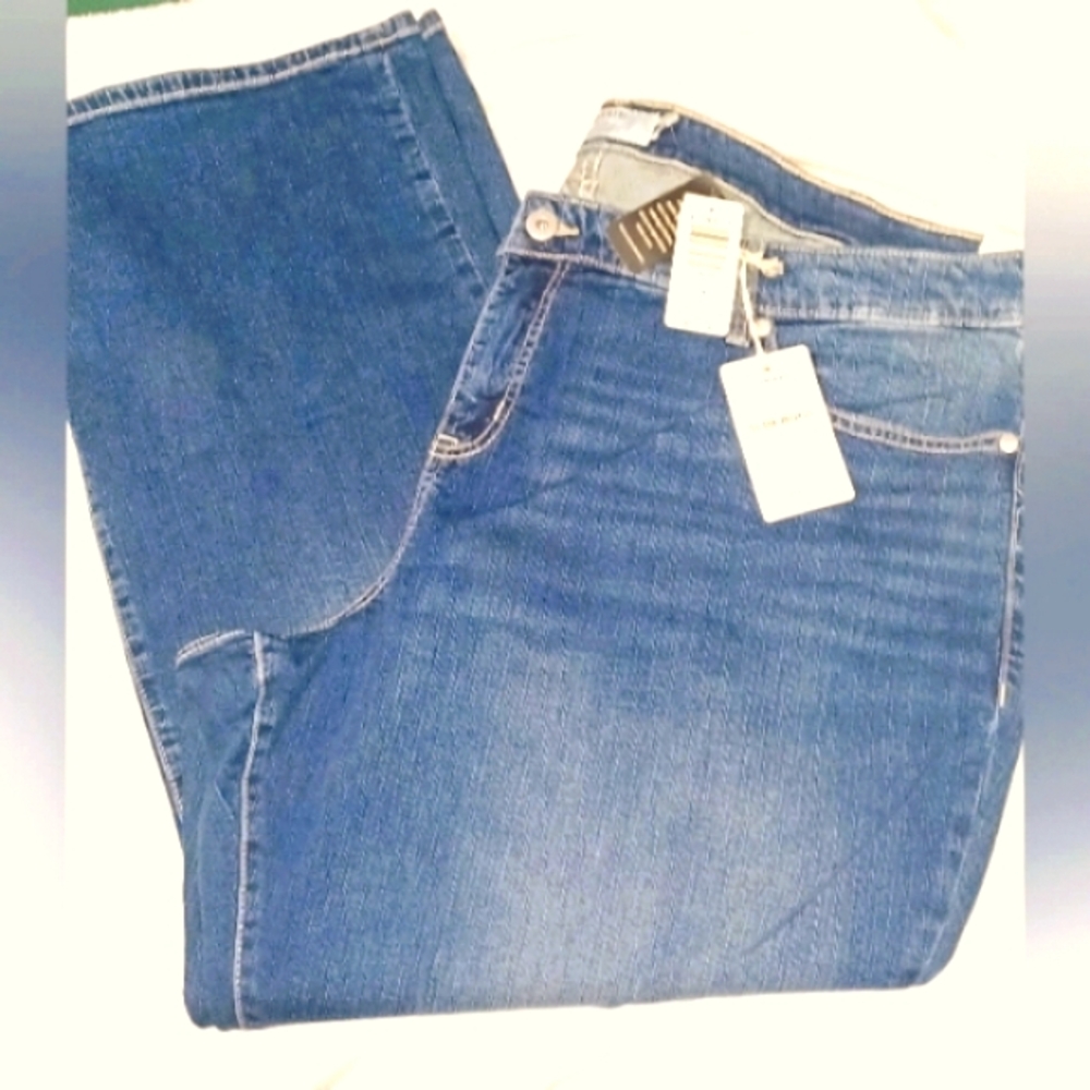 NWT Women's Slim Boot Fit Jeans